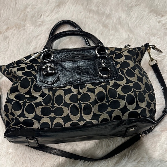Coach Handbag and shoulder bag - Picture 3 of 5